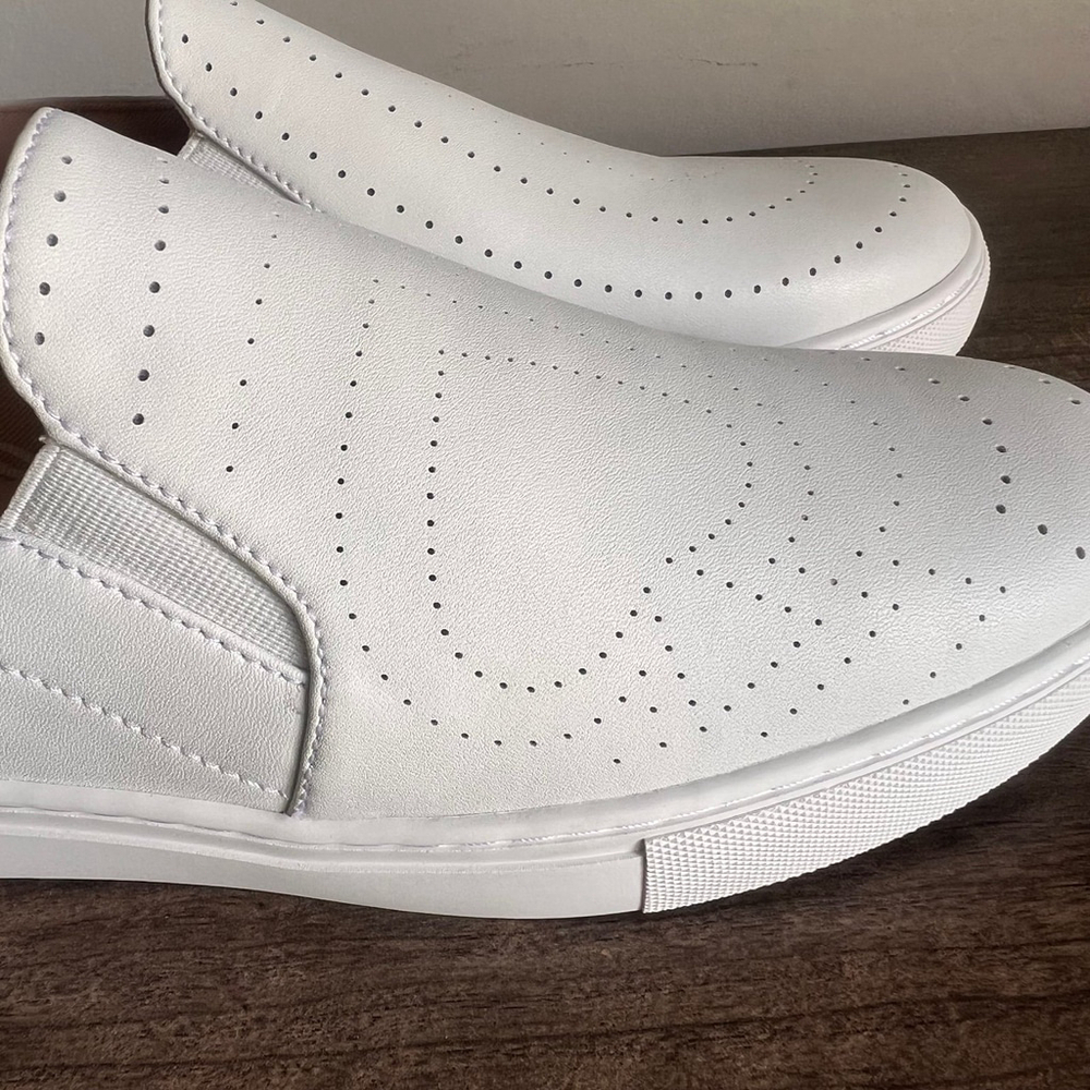Kate Spade NEW Women’s Azores Perforated Leather Slip On Shoe Size 9 #265 - Picture 3 of 12